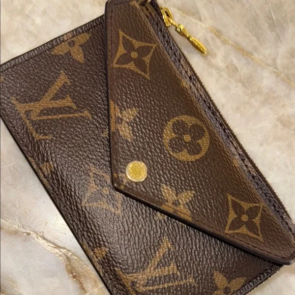 Louis Vuitton Monogram Recto Verso Key Pouch - Picture 5 of 9